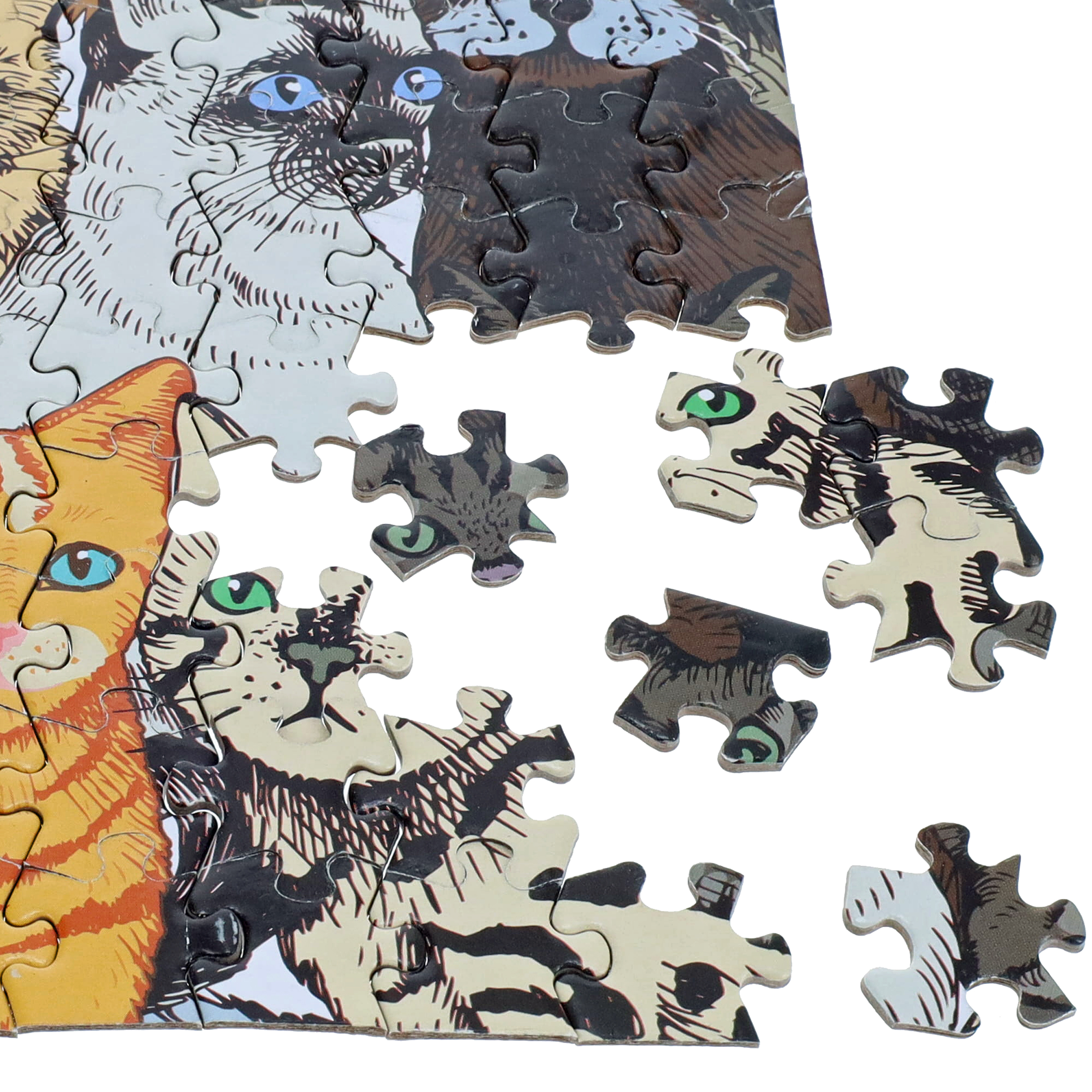 30 Photos That Show The Reality Of Trying To Finish A Puzzle With Your Cat